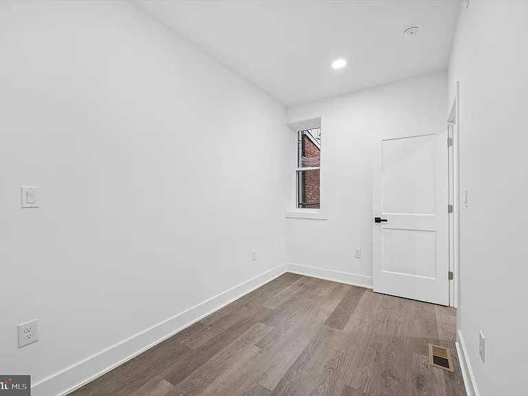 5719 Cambridge St #1 — Photo 10