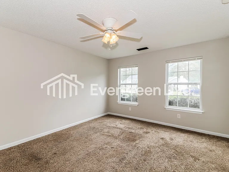 519 Oakbrook Village Rd — Photo 12