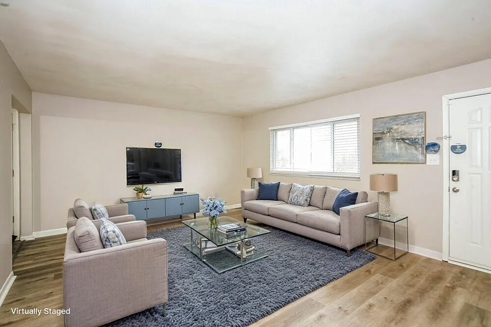 3 bed, 1.5 bath, 1107 sqft, $1,575 — Photo 4