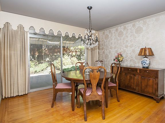 4th image of 654 Barneson Ave
