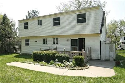 4 bed, 1660 sqft, $1,800 — Photo 2