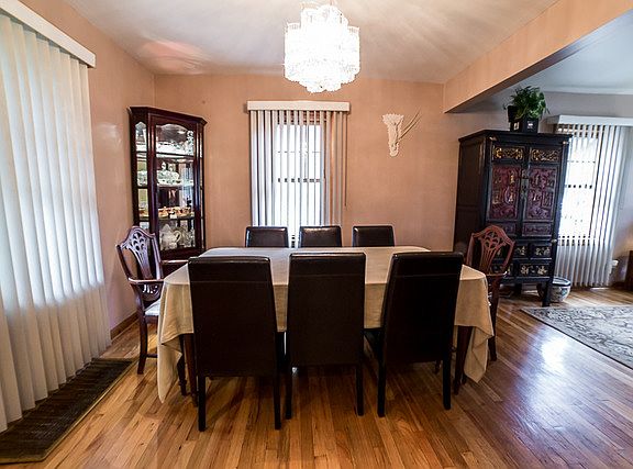 5th image of 5308 S Oak Park Ave