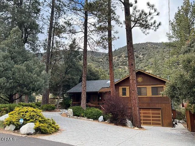 15909 Edgewood Way — Photo 1