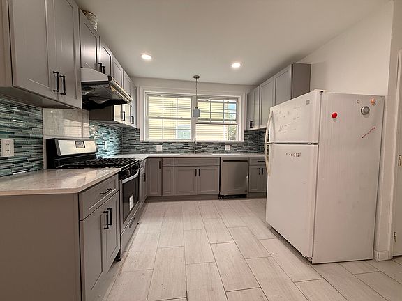 2nd image of 345-347 Medford St #1