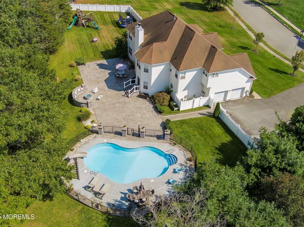 4 Etty Court, Manchester, NJ 08759