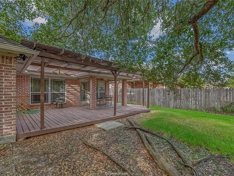 3755 Essen Loop — Photo 23