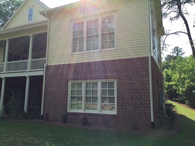 2nd image of 804 Lookingglass Ln