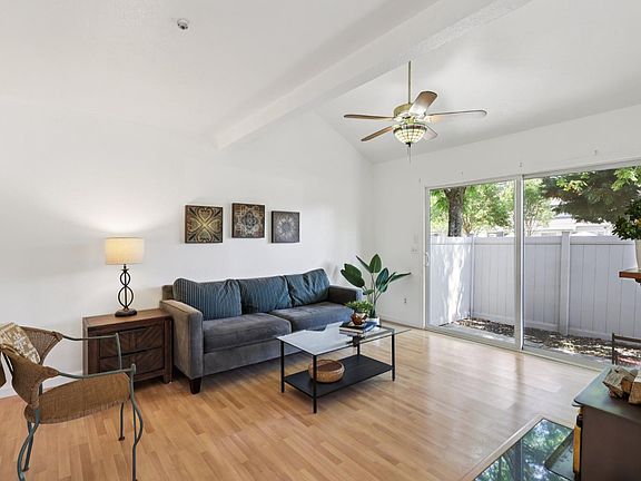 2nd image of 1068 Civic Center Drive
