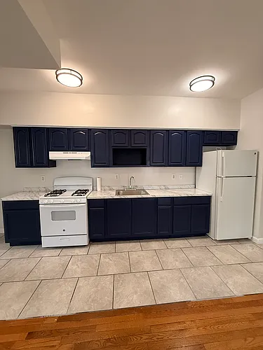 39 Tichenor Ter #1L Photo 1