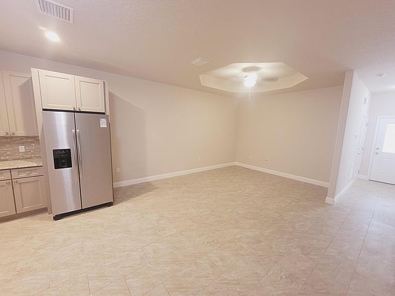 5th image of 39 Providence Ln Unit A