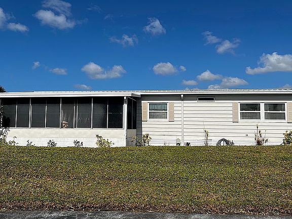 2nd image of 2 N Buena Vista Ave