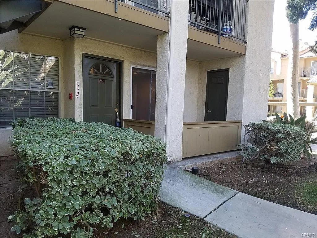 1 bed, 540 sqft, $1,900 — Photo 3