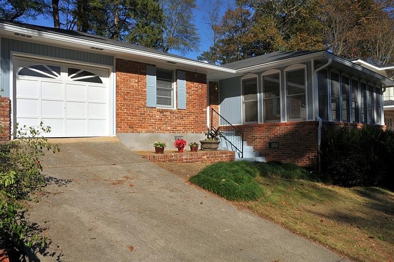1st image of 1278 Fairhill Ln NE