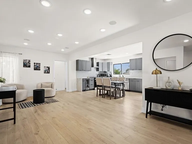 2617 S Beverly Dr — Photo 40