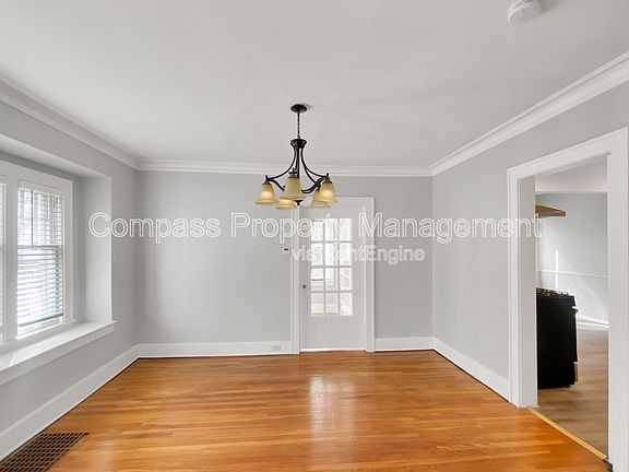 3rd image of 1131 Benjamin Ave SE
