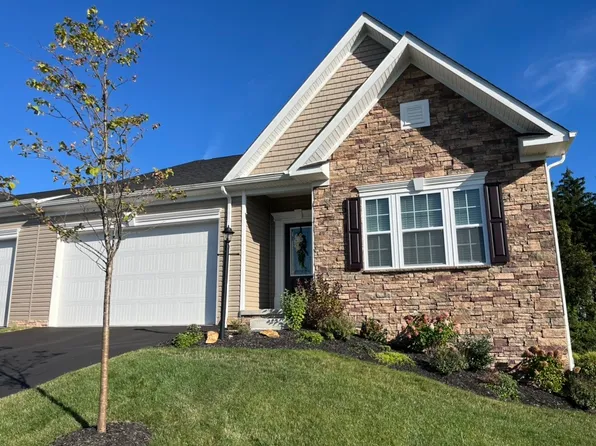 416 Dana Dr, New Kensington, PA 15068