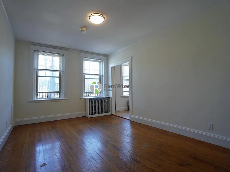1848 Comm Ave — Photo 19