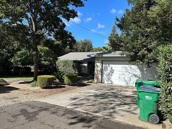 3rd image of 938 W 12th Ave