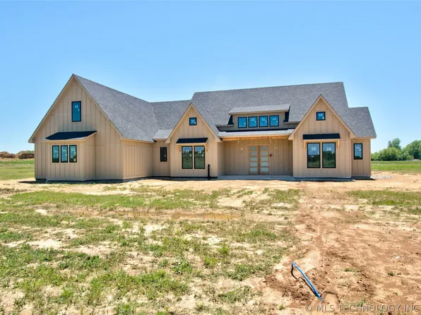 1413 Gunner Ln, Muskogee, OK 74403