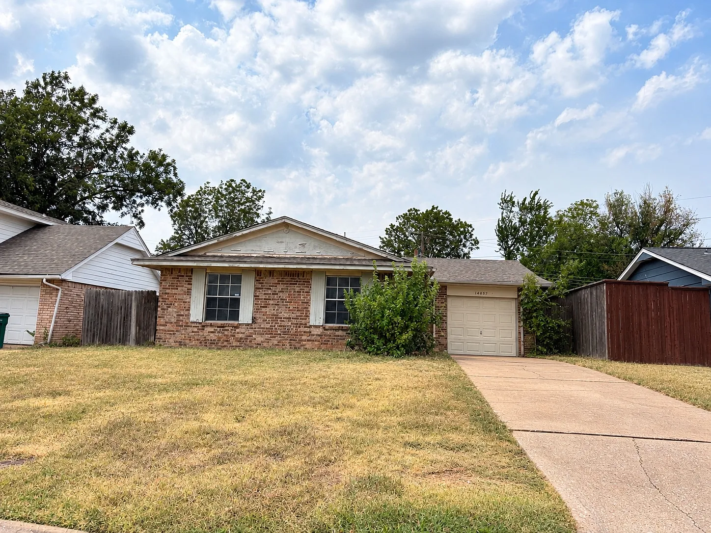 3 bed, 963 sqft, $1,550 — Photo 1