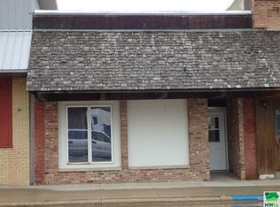 209 10th St, Alton, IA 51003