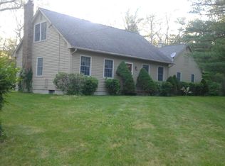 26 Laurel Dr, Voluntown, CT 06384