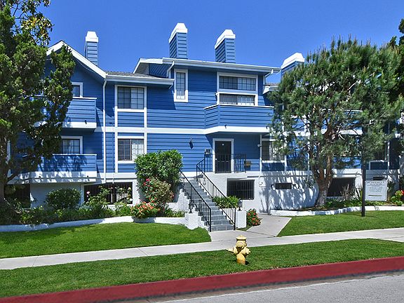 2nd image of 4235 Whitsett Ave APT 105