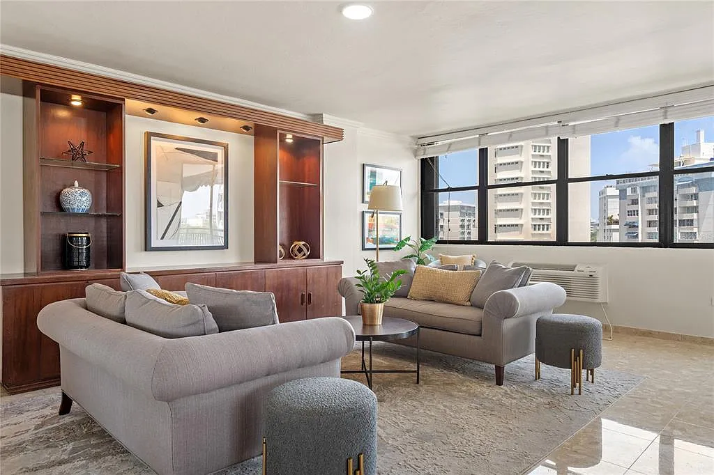 2 bed, 2.0 bath, 1400 sqft, $3,900 — Photo 2