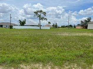 1007 NE Juanita Pl, Cape Coral, FL 33909