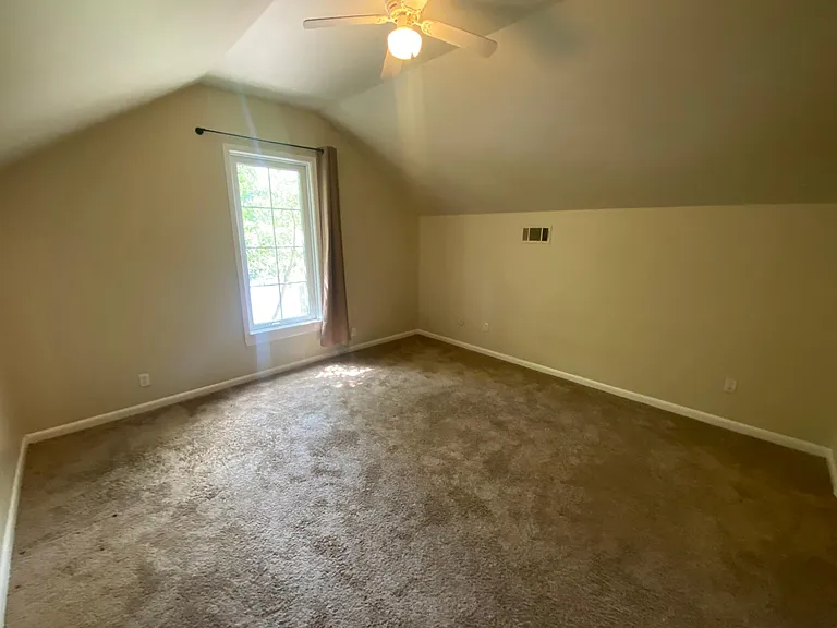 1129 Burdette St — Photo 9