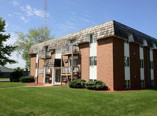 1601 Roe Crest Dr APT 2, North Mankato, MN 56003