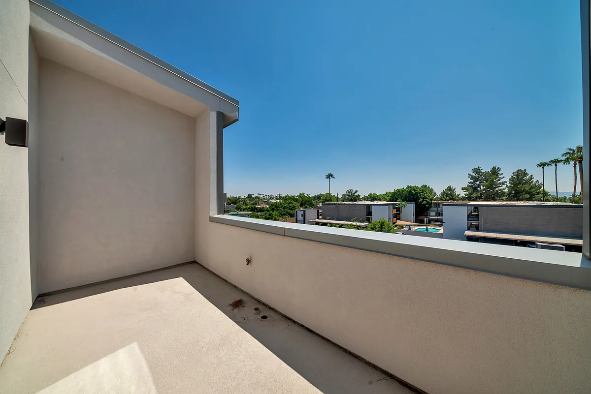 Building Photo - 4525 N 40th St #6