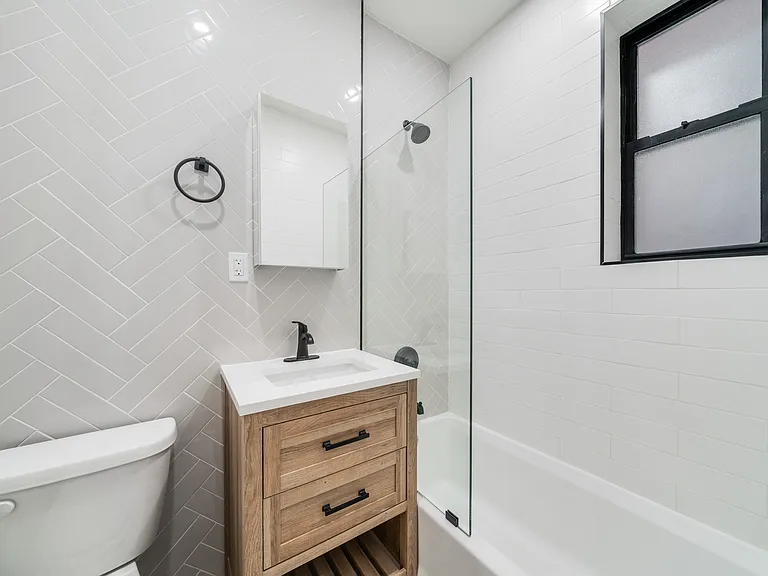 312 Manhattan Ave #5C — Photo 10