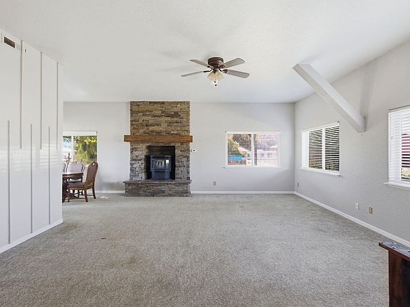 5th image of 4867 Lower River Rd