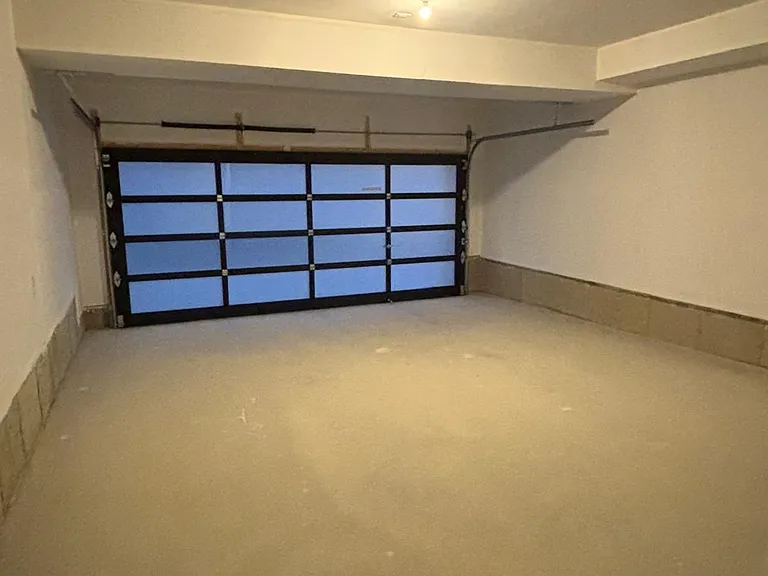 55 Ingersoll Ln — Photo 3