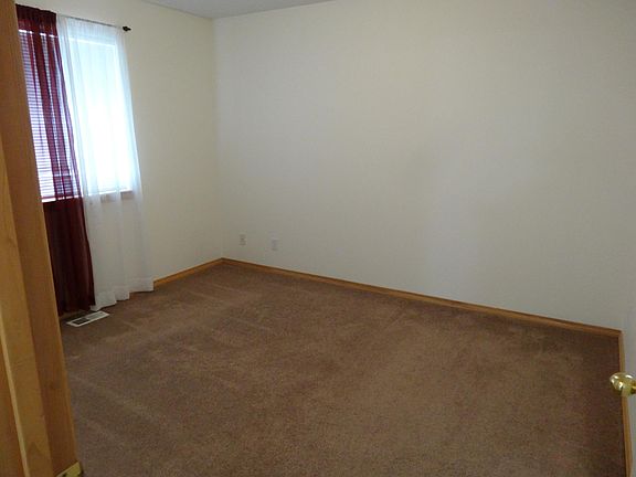 LARGE SEPERATE MASTER BEDROOOM