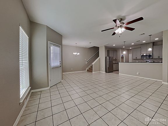 4th image of 108 Camelot Place Ct