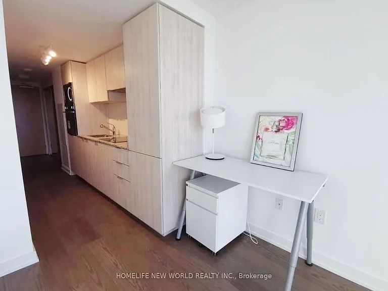 11 Wellesley St W #5010 — Photo 9