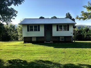 304 Young Dr, Sweetwater, TN 37874