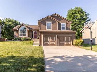 811 NE 116th Ter, Kansas City, MO 64155