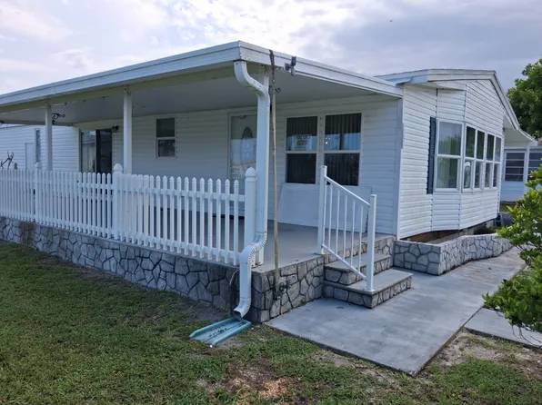 167 Steamboat Dr, Sebastian, FL 32976