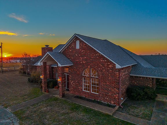 5th image of 1041 Clarence Rd