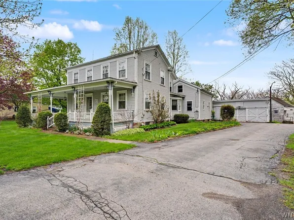 7098 State Rd, Hamburg, NY 14075