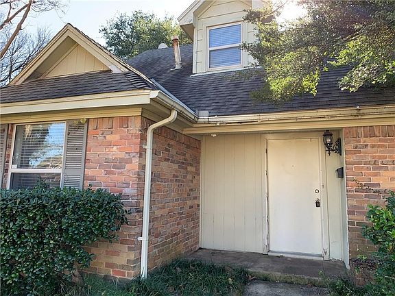 4th image of 2930 Selma Ln
