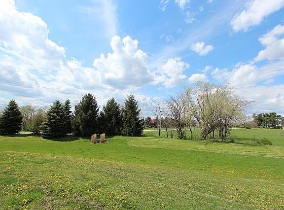 3rd image of 236 Bellebrooke Ct