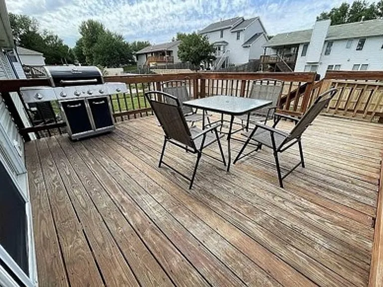 816 Mary Ct — Photo 29