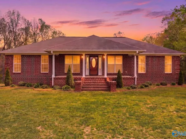 411 Garden Gate Cir, Crossville, AL 35962