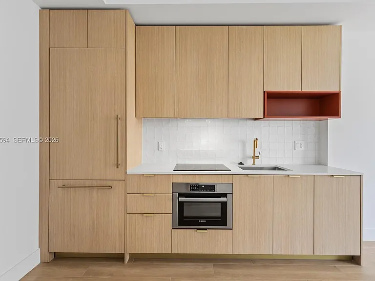 90 NE 32nd St #506 — Photo 7