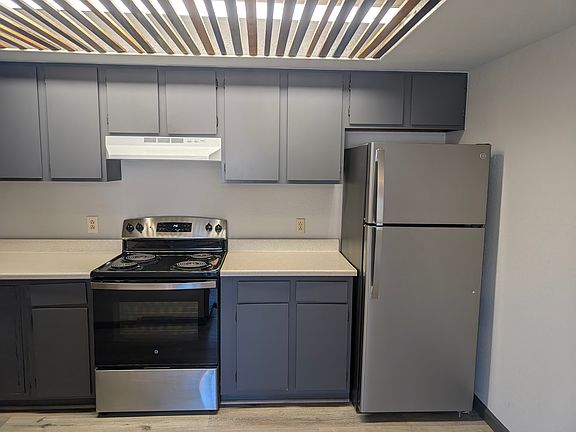 5th image of 115 Crawford Ln #2