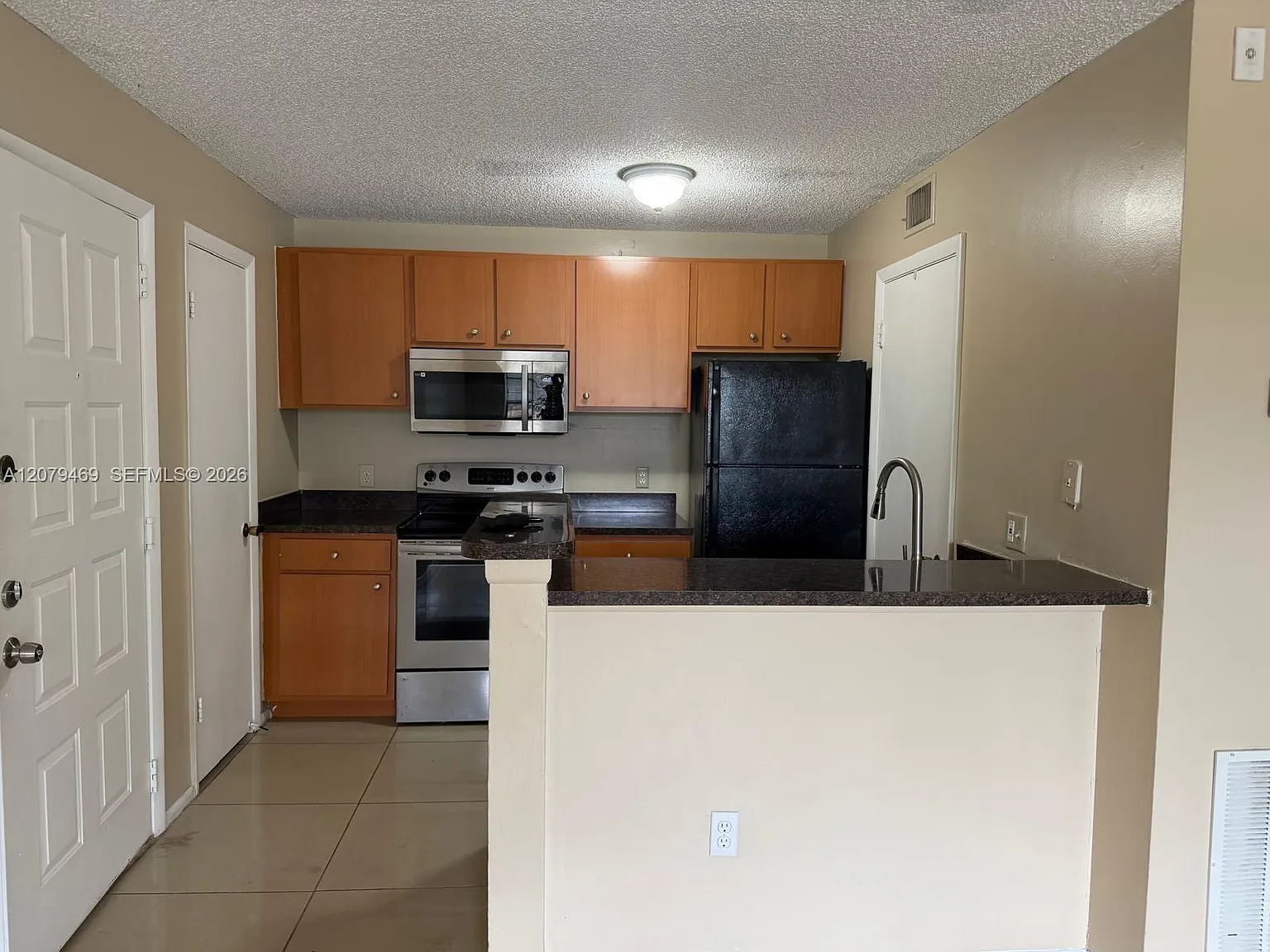 Palm Aire Gardens Condo — Photo 4